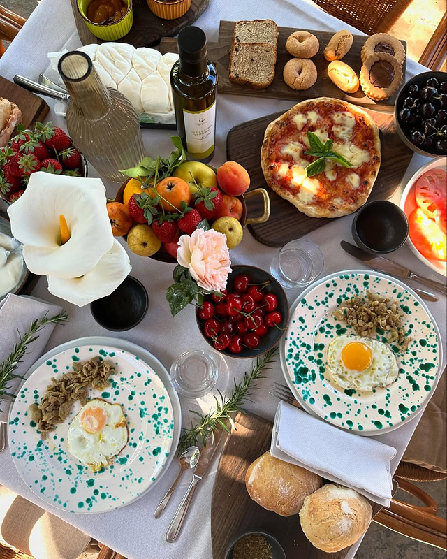 Tavola apparecchiata